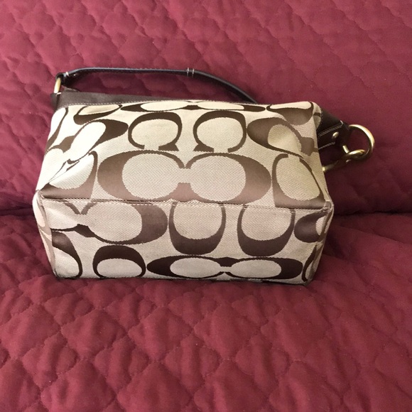 Coach brown purse - Picture 2 of 3
